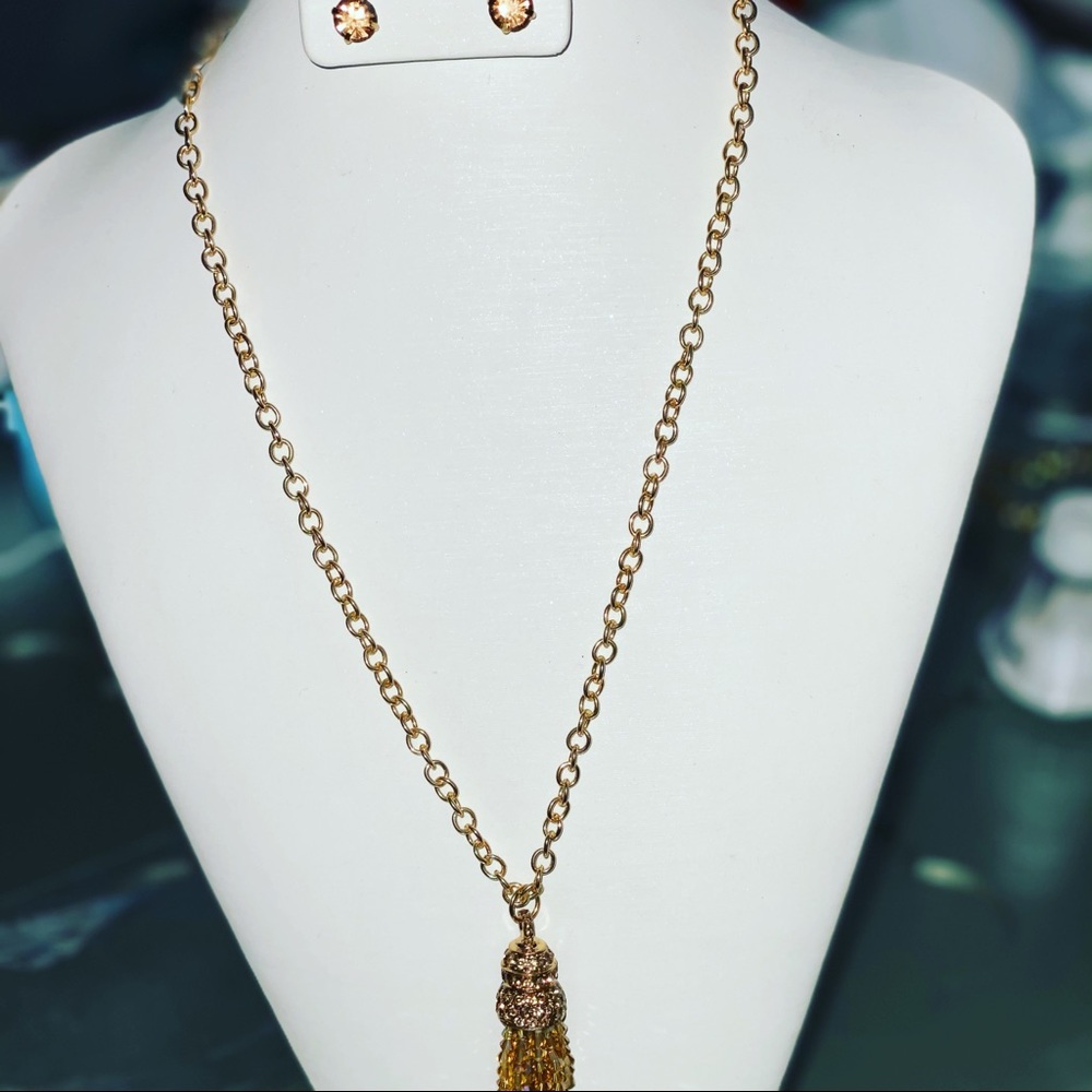 Collares